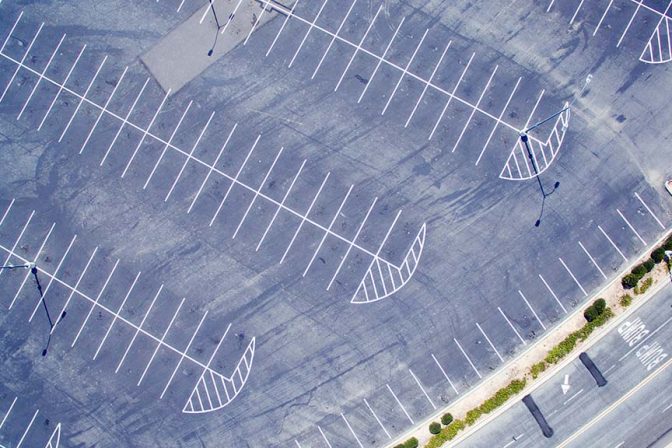 Sealcoating and parking lot striping in Palm Harbor FL